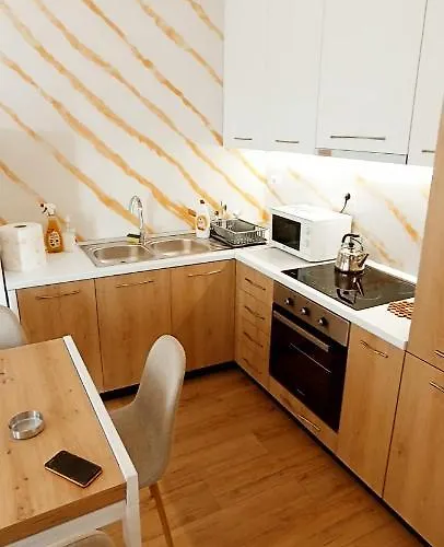 Old Train 아파트 *