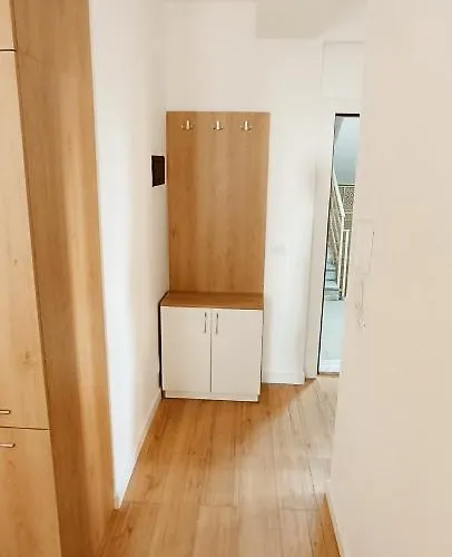 Old Train Lägenhet Tirana